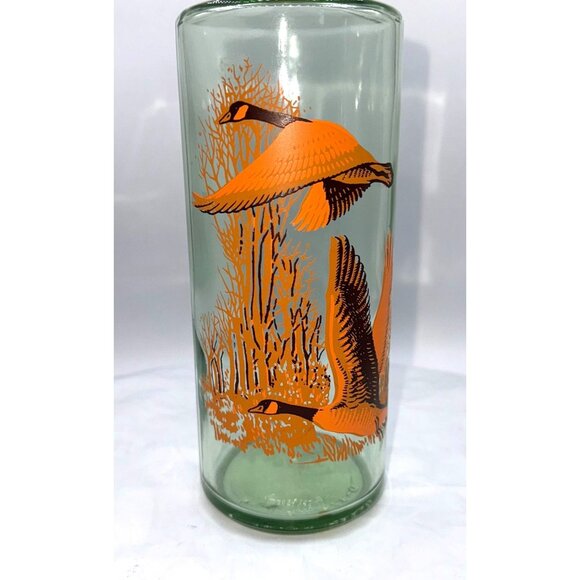 Vintage Green Glass Decanter With Cork Stopper & Orange Canadian Geese Design - Picture 3 of 13